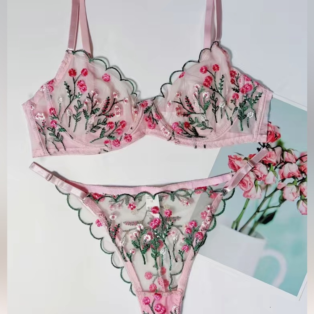New Pink Floral Embroidered Underwire Bra Panty Set